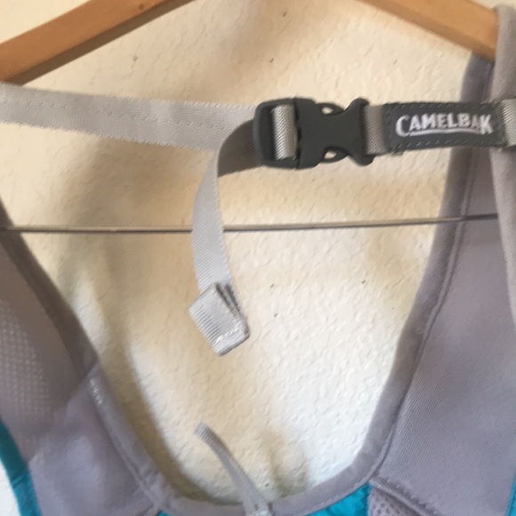 Camelbak 2 liter like NEW! - Picture 8 of 11